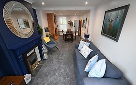 Wisteria Cottage Town Centre Free Parking